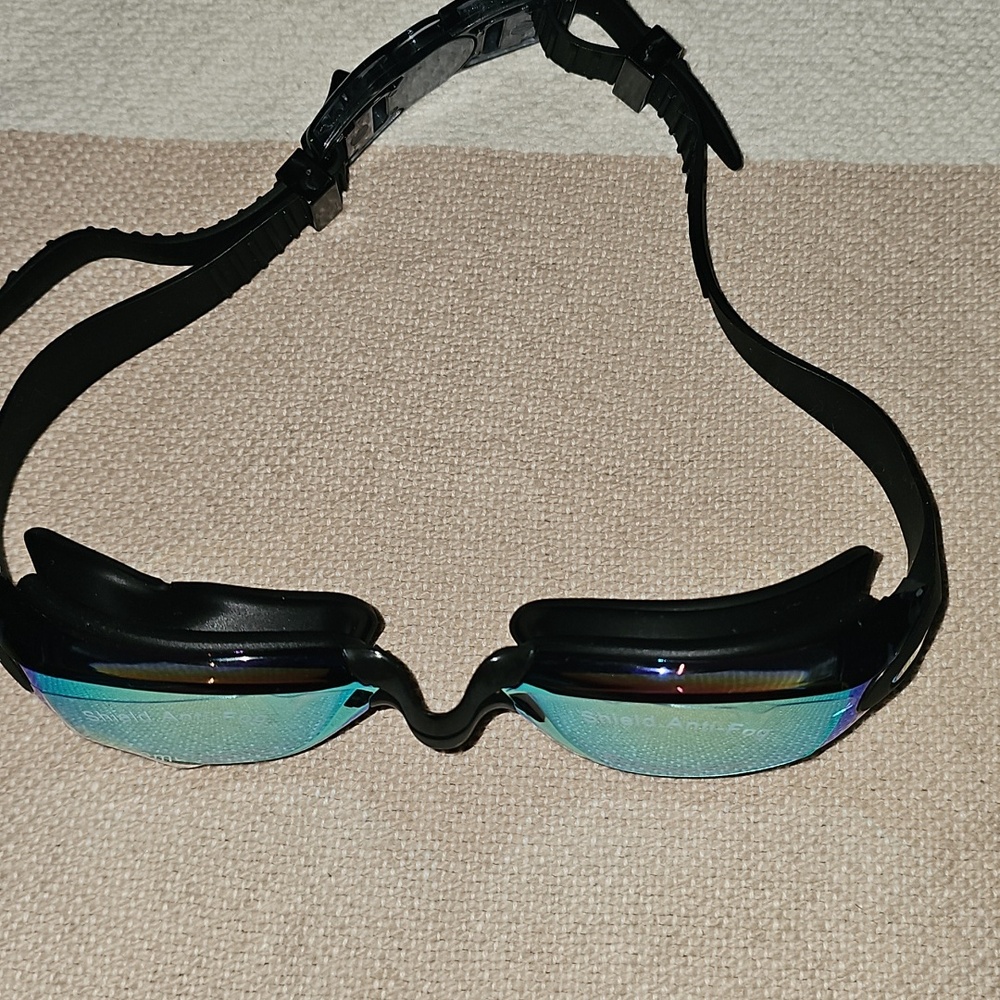 Aegend Aqua Blue Swim Goggles ANTI -FOG with Protection Case nwt